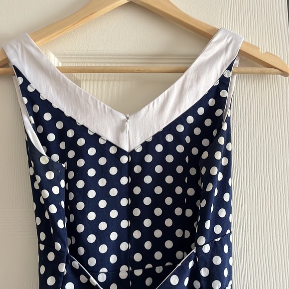 Polka-dot pin-up dress by Toronto designer Michelle Carey - Picture 5 of 8